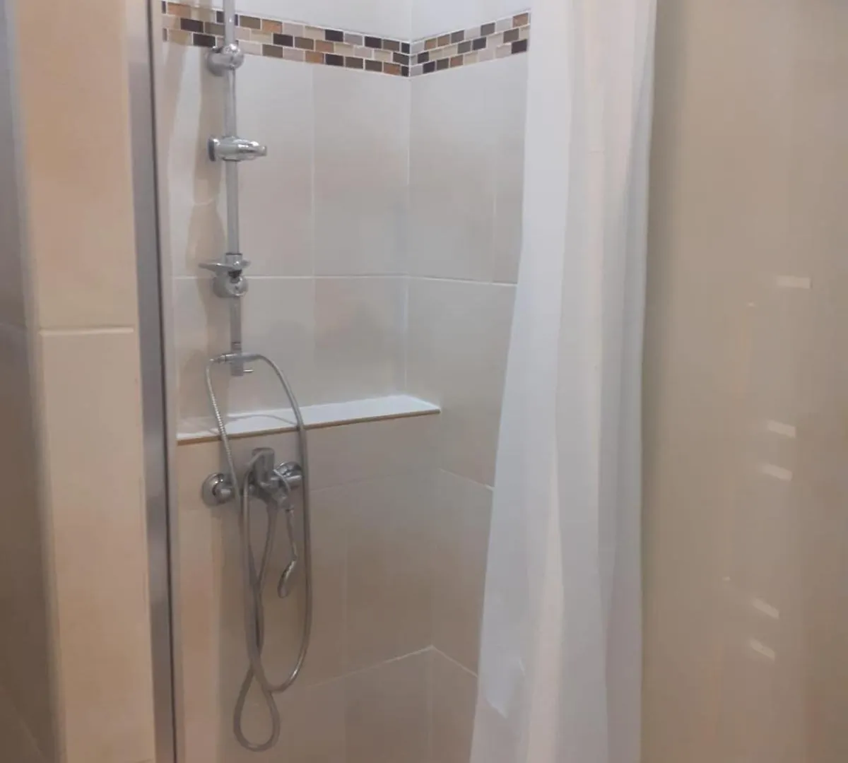 Proche Centre Ville, Gip Asfo, Vue Sur Le Jardin Grasse Apartment