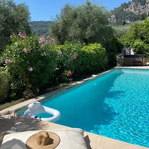Bastide Aina Et Piscine Homestay