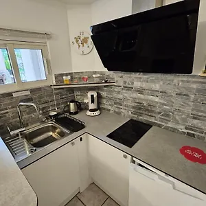 Dans Ancien Moulin A Huile Renove Apartment